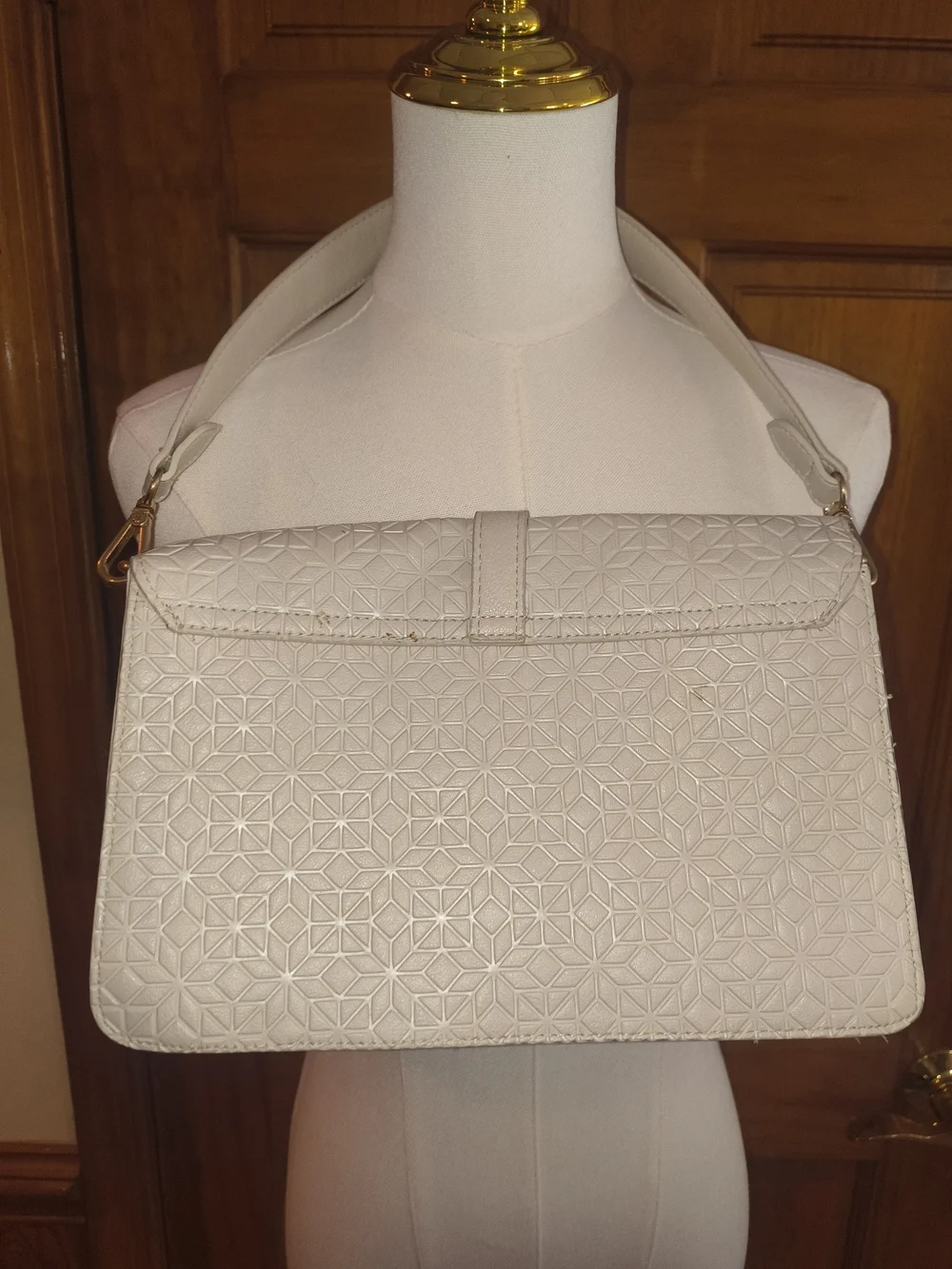Elegant Cream Geometric-Embossed Shoulder Bag